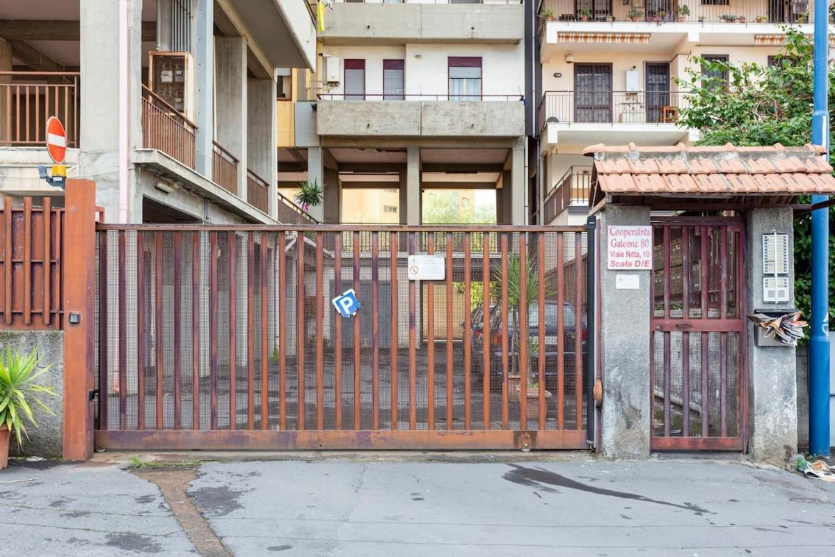 Casa Simona Apartment คาตาเนีย ภายนอก รูปภาพ